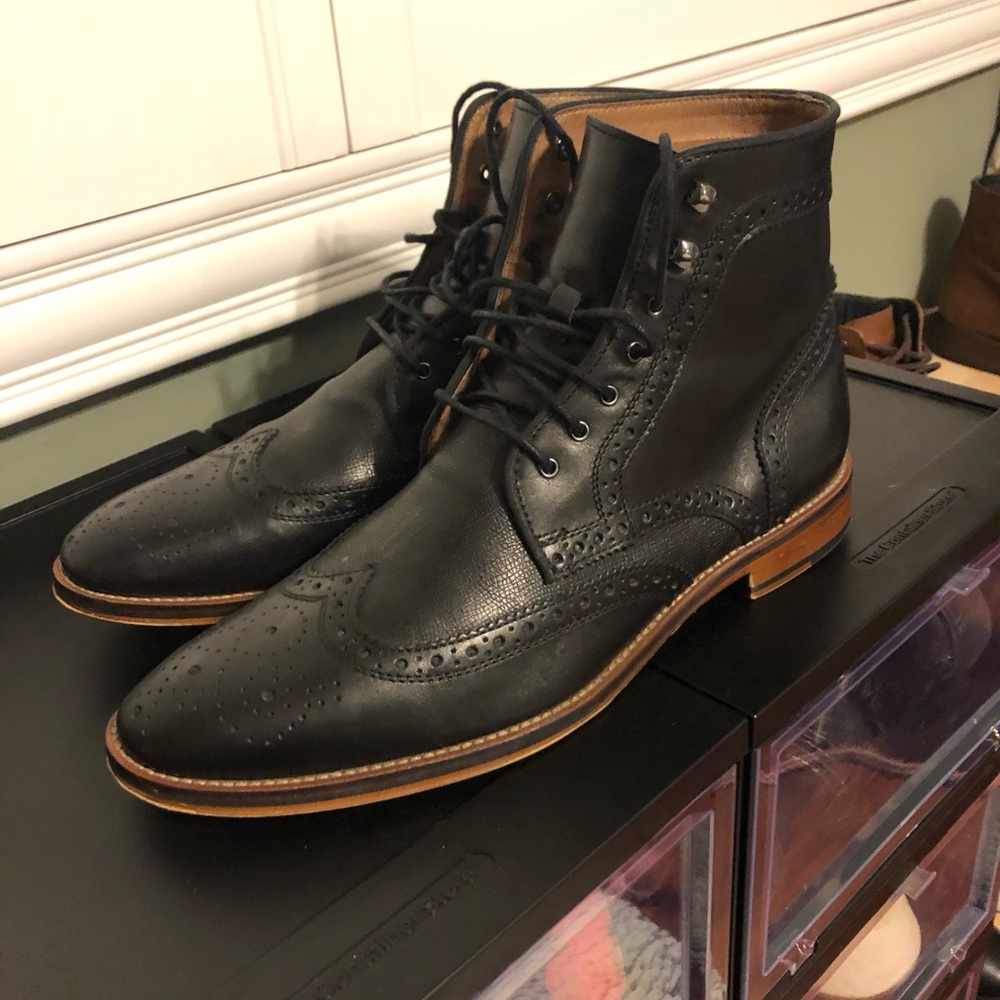 Johnston and Murphy Conard Wingtip boots 9.5